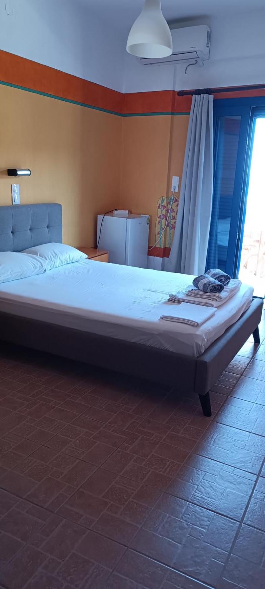 Keramos Hotel Loutro Buitenkant foto
